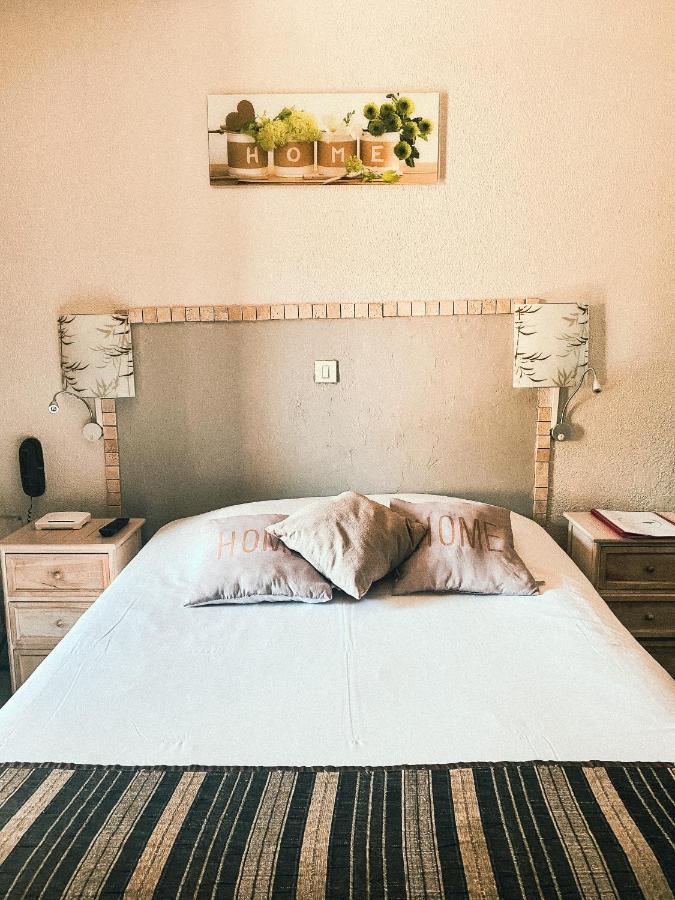 Auberge Des Pins Tourrettes Kültér fotó
