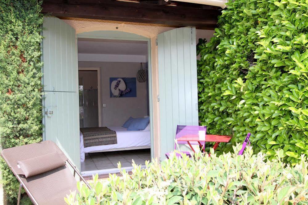 Auberge Des Pins Tourrettes Kültér fotó