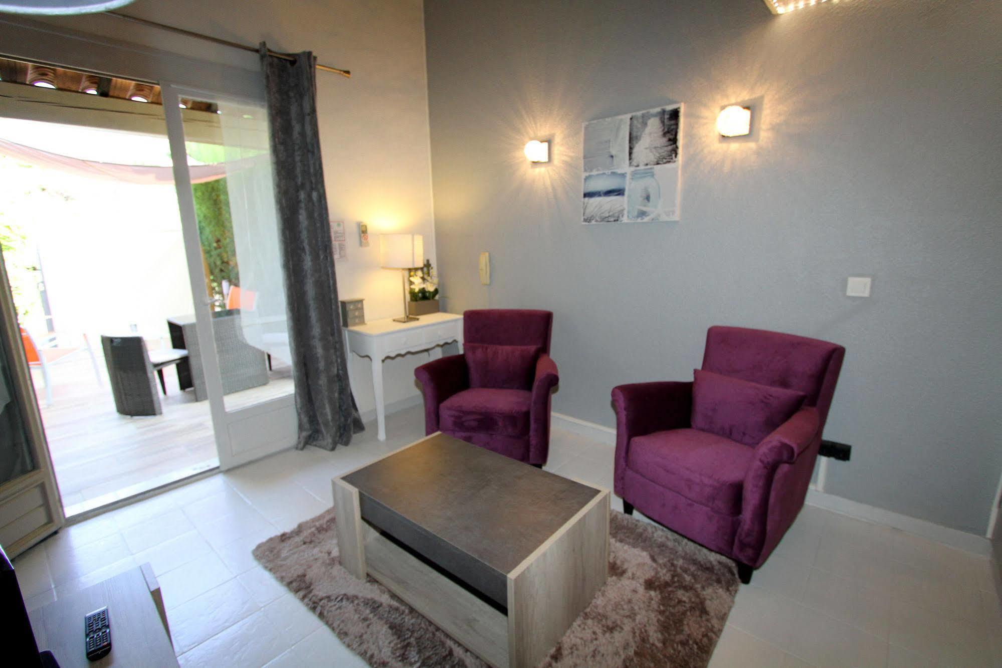Auberge Des Pins Tourrettes Kültér fotó
