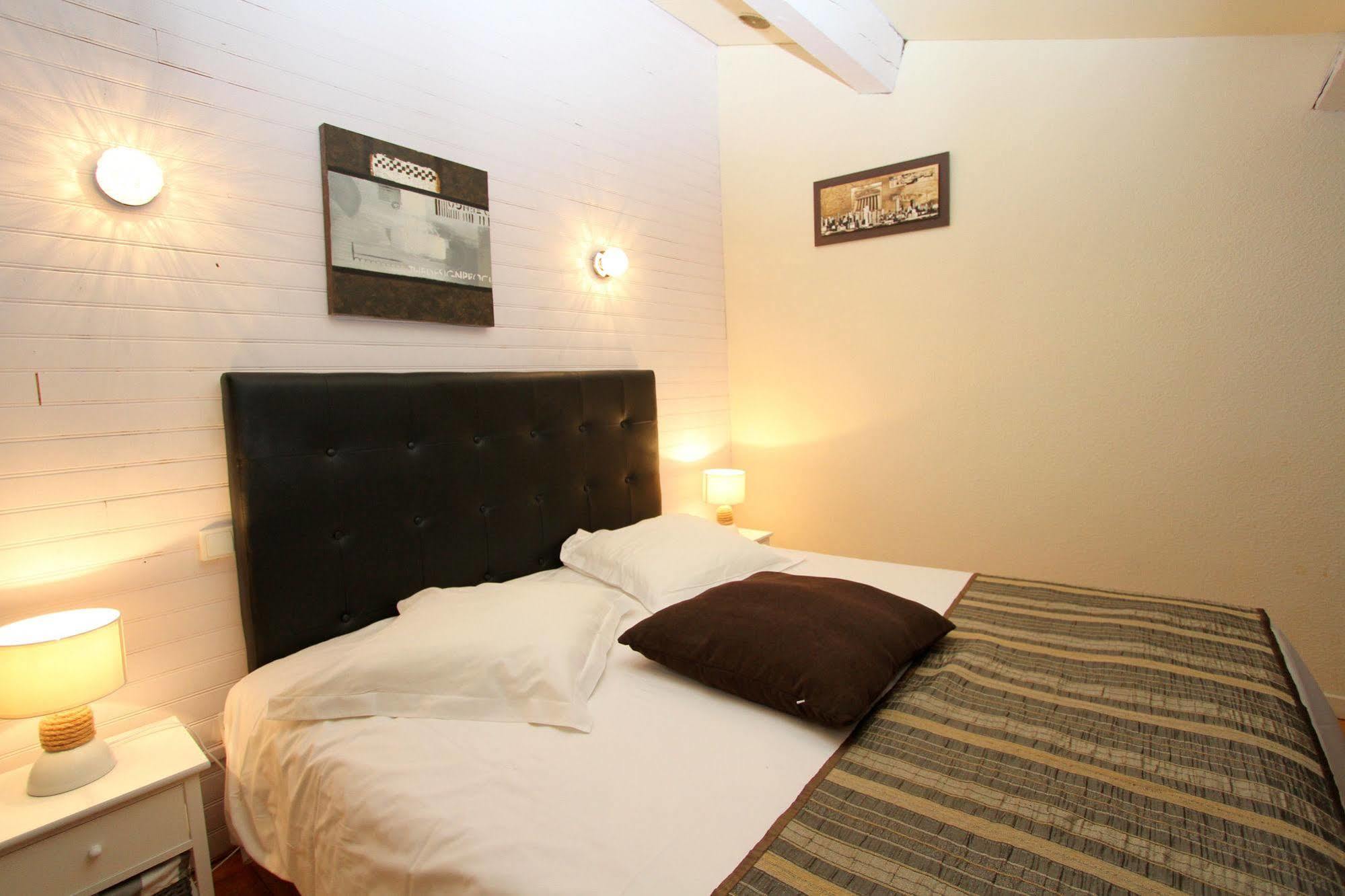 Auberge Des Pins Tourrettes Kültér fotó