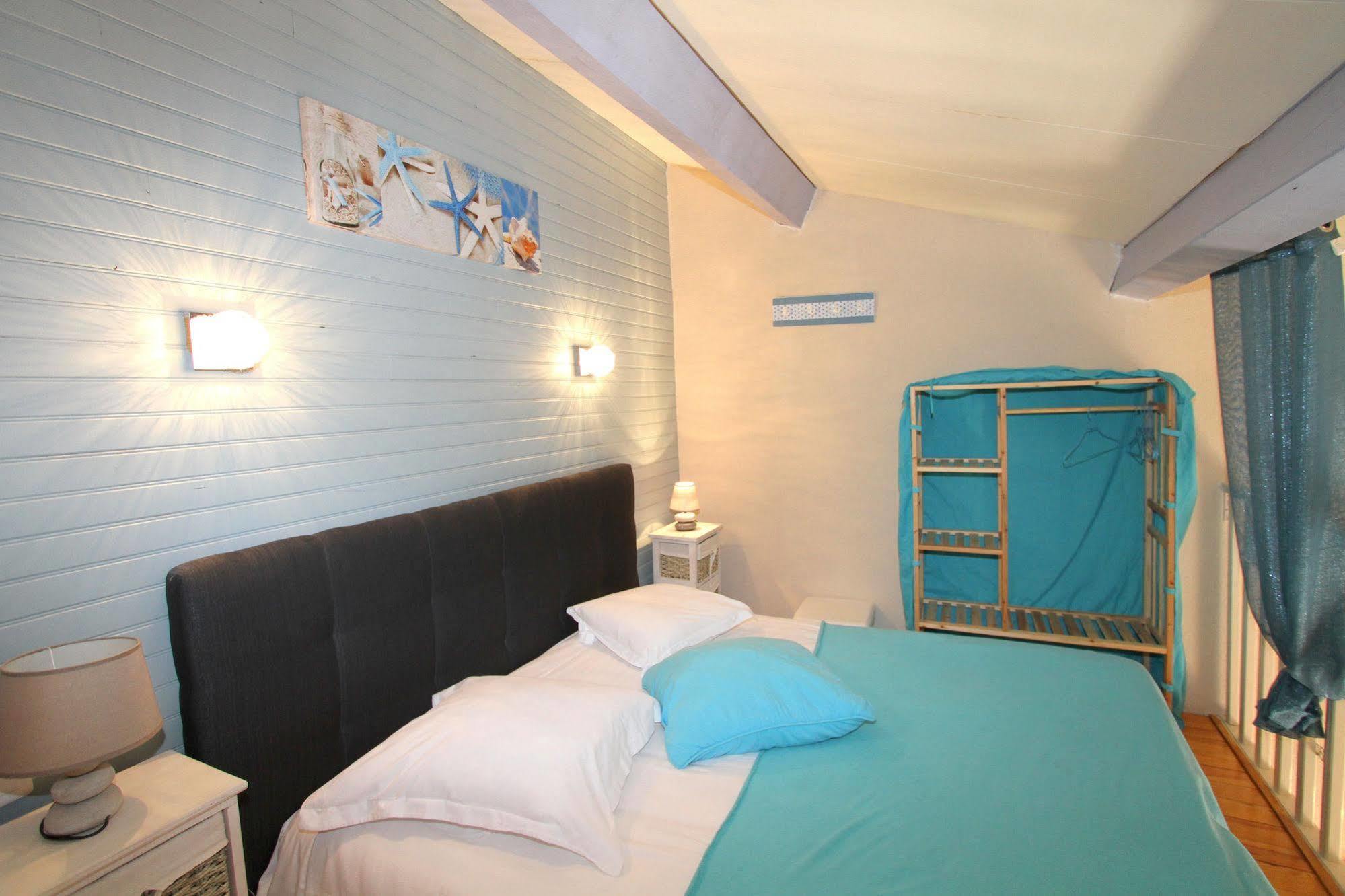 Auberge Des Pins Tourrettes Kültér fotó